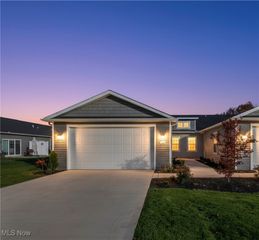 130 W Spring Drive, Elyria, OH 44035