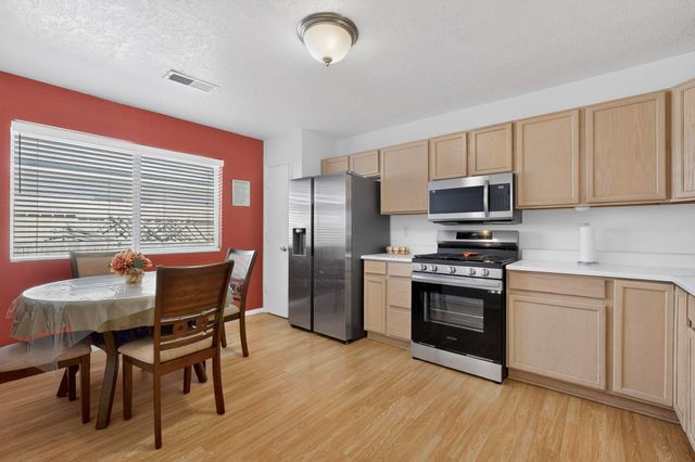 3114 Chama Meadows Drive NE, Rio Rancho, NM 87144