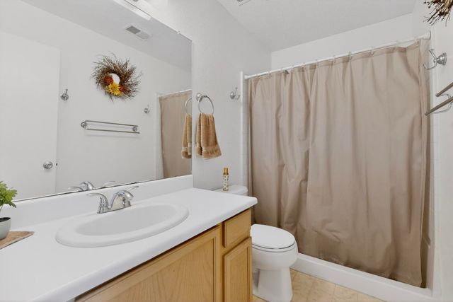 3114 Chama Meadows Drive NE, Rio Rancho, NM 87144