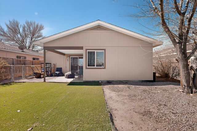 3114 Chama Meadows Drive NE, Rio Rancho, NM 87144