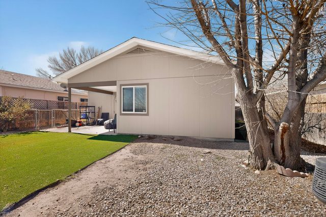 3114 Chama Meadows Drive NE, Rio Rancho, NM 87144