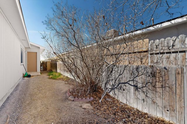 3114 Chama Meadows Drive NE, Rio Rancho, NM 87144