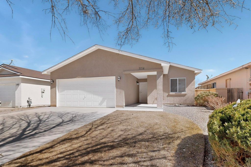 Image 5 of property listing at 3114 Chama Meadows Drive NE, Rio Rancho, NM 87144