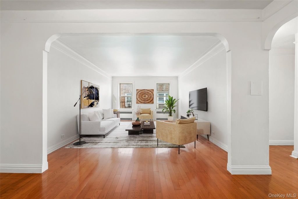 111-39 76th Road E7, Forest Hills, NY 11375