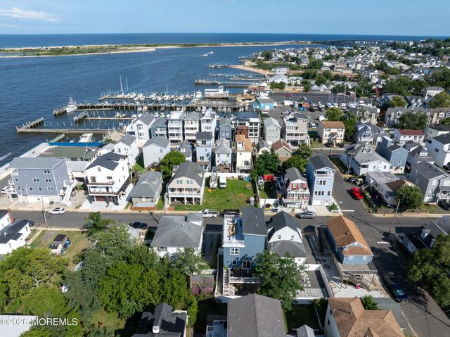 15 Barberie Avenue B, Highlands, NJ 07732