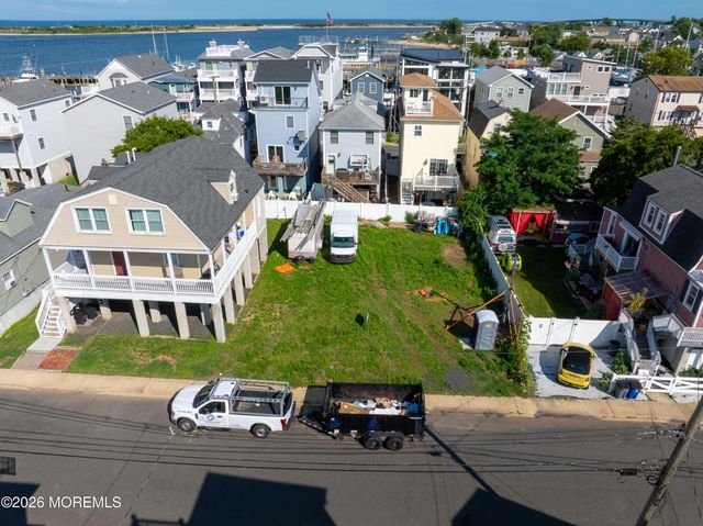 15 Barberie Avenue B, Highlands, NJ 07732