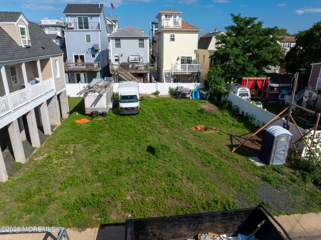15 Barberie Avenue B, Highlands, NJ 07732
