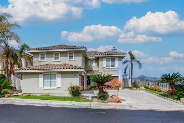 10394 Valley Waters Dr, Spring Valley, CA 91978