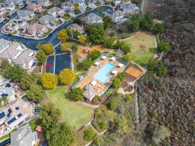 10394 Valley Waters Dr, Spring Valley, CA 91978