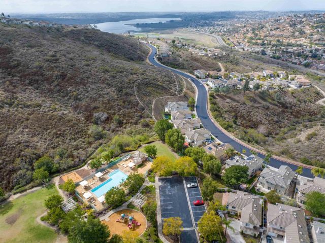 10394 Valley Waters Dr, Spring Valley, CA 91978