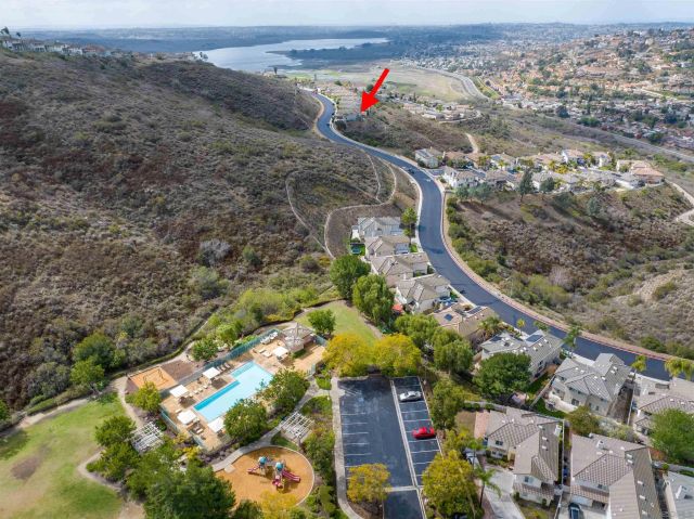 10394 Valley Waters Dr, Spring Valley, CA 91978