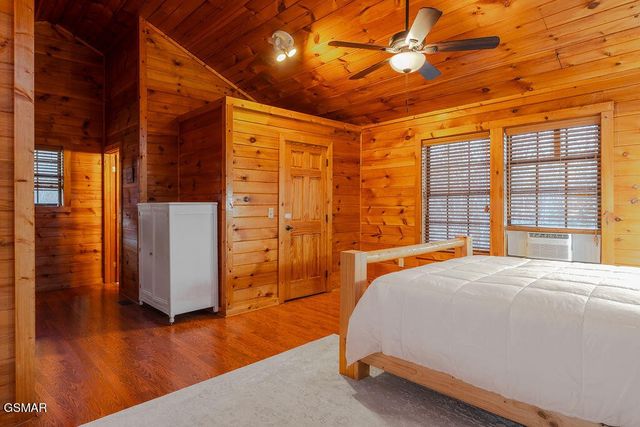 1220 Sugar Loaf Road, Sevierville, TN 37876
