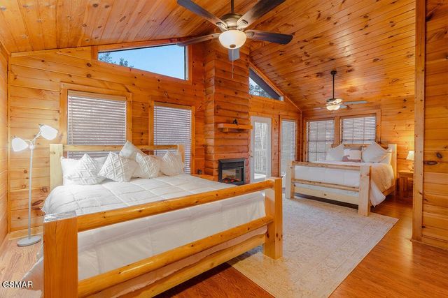 1220 Sugar Loaf Road, Sevierville, TN 37876