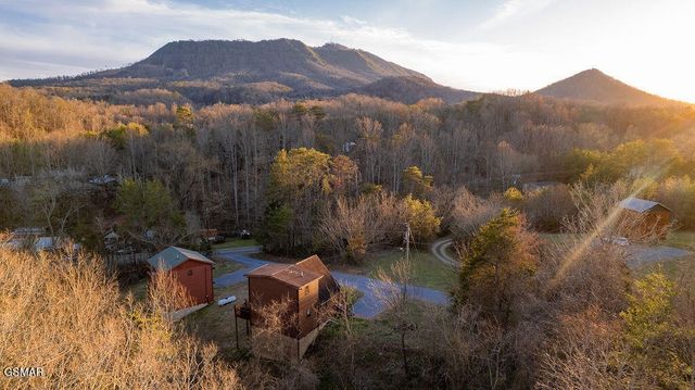 1220 Sugar Loaf Road, Sevierville, TN 37876