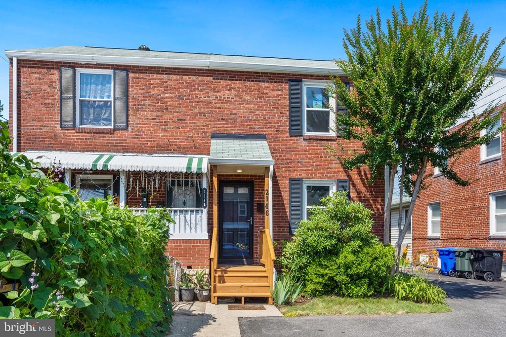 2146 S OAKLAND ST S, Arlington, VA 22204
