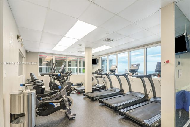 19201 Collins Avenue 439, Sunny Isles Beach, FL 33160