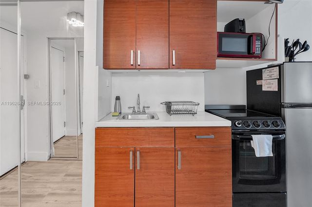 19201 Collins Avenue 439, Sunny Isles Beach, FL 33160