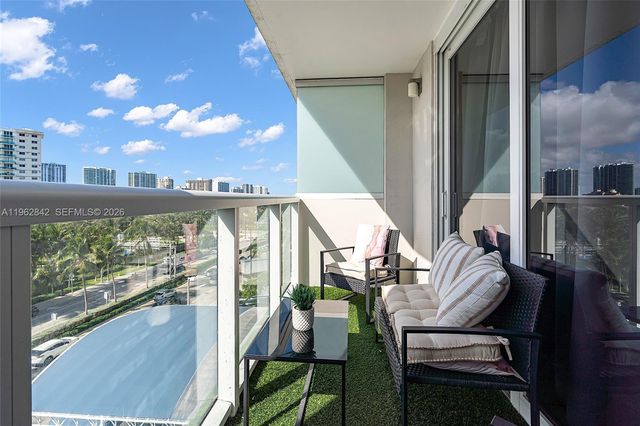 19201 Collins Avenue 439, Sunny Isles Beach, FL 33160