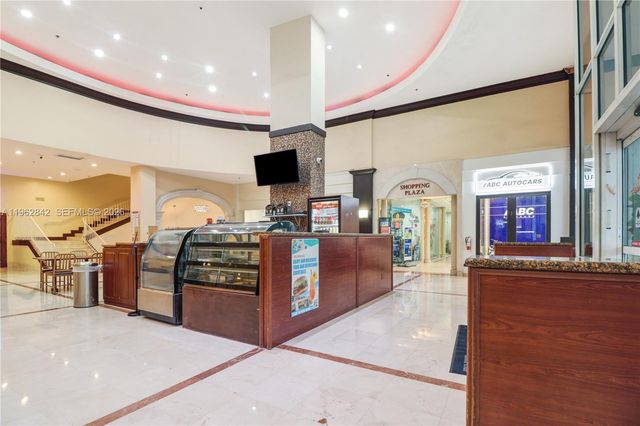19201 Collins Avenue 439, Sunny Isles Beach, FL 33160