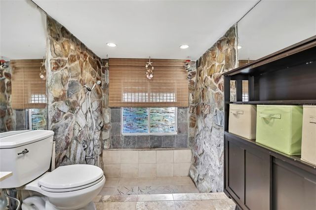 4712 E TEMPLE HEIGHTS ROAD, Tampa, FL 33617