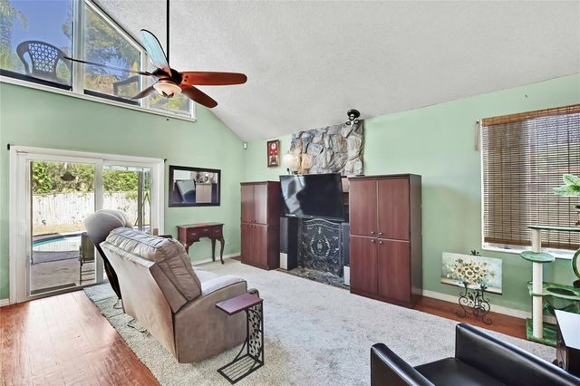 4712 E TEMPLE HEIGHTS ROAD, Tampa, FL 33617