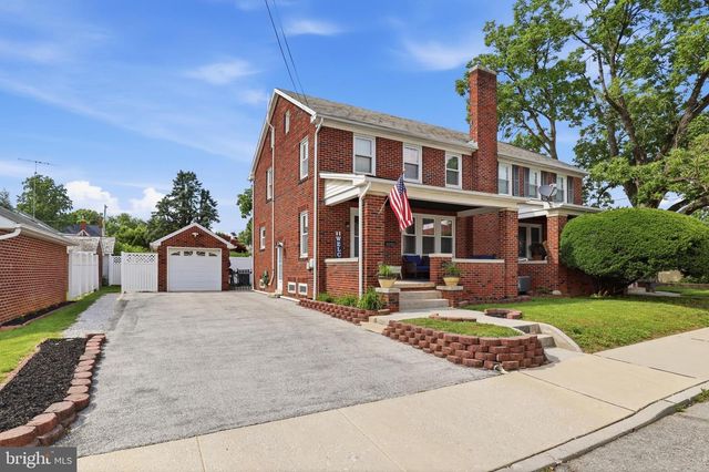 309 W WALNUT ST, Hanover, PA 17331