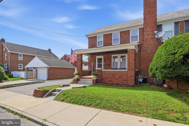 309 W WALNUT ST, Hanover, PA 17331