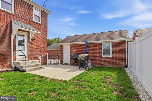 309 W WALNUT ST, Hanover, PA 17331