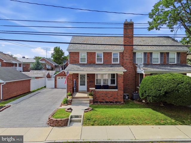 309 W WALNUT ST, Hanover, PA 17331