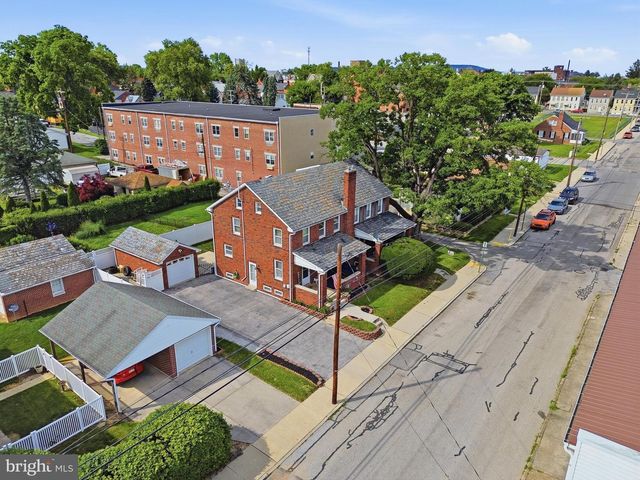 309 W WALNUT ST, Hanover, PA 17331