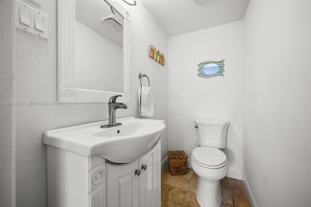 4803 SW Santa Barbara Ct 8, Cape Coral, FL 33914