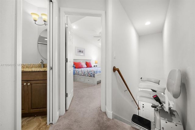 4803 SW Santa Barbara Ct 8, Cape Coral, FL 33914