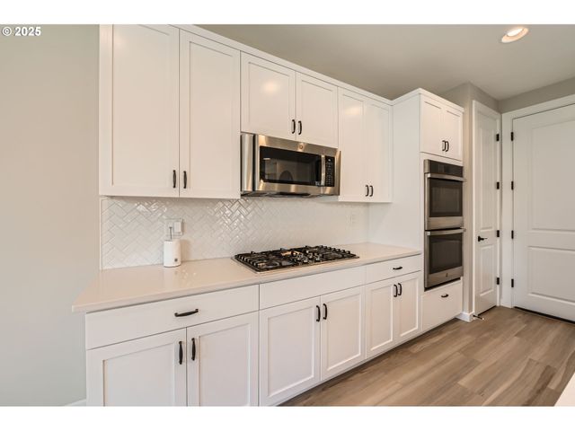 27621 Sw ALDER Ln, Wilsonville, OR 97070