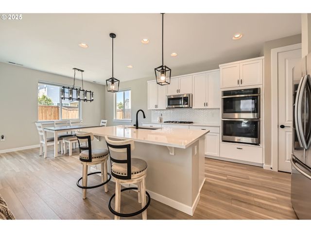 27621 Sw ALDER Ln, Wilsonville, OR 97070