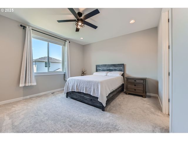 27621 Sw ALDER Ln, Wilsonville, OR 97070