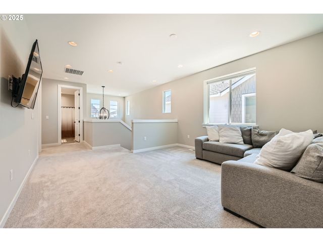27621 Sw ALDER Ln, Wilsonville, OR 97070