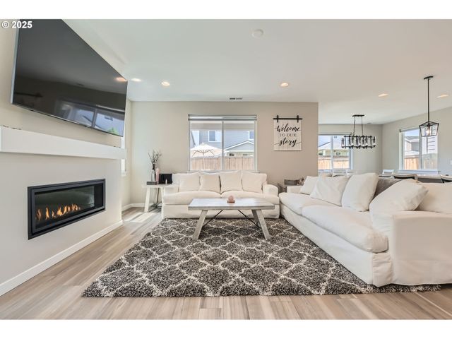 27621 Sw ALDER Ln, Wilsonville, OR 97070