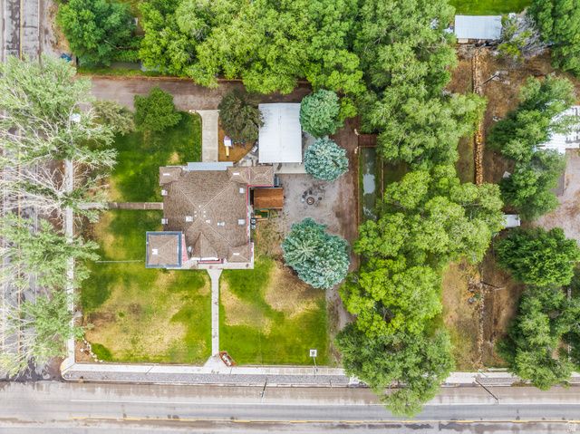 21 N MAIN ST, Junction, UT 84740