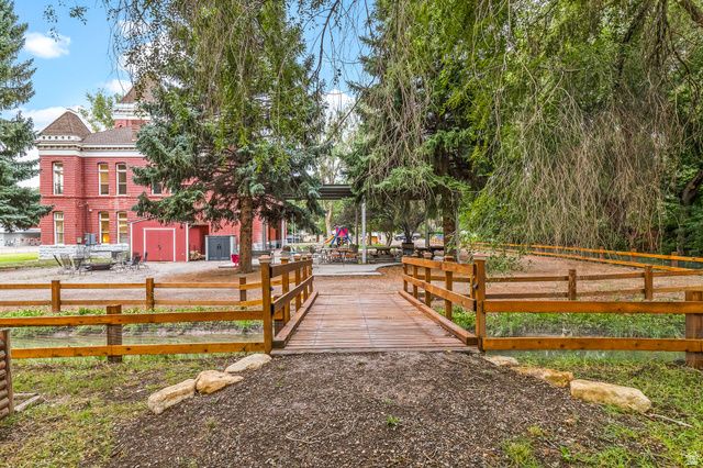 21 N MAIN ST, Junction, UT 84740