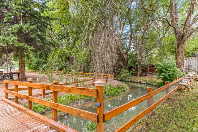 21 N MAIN ST, Junction, UT 84740