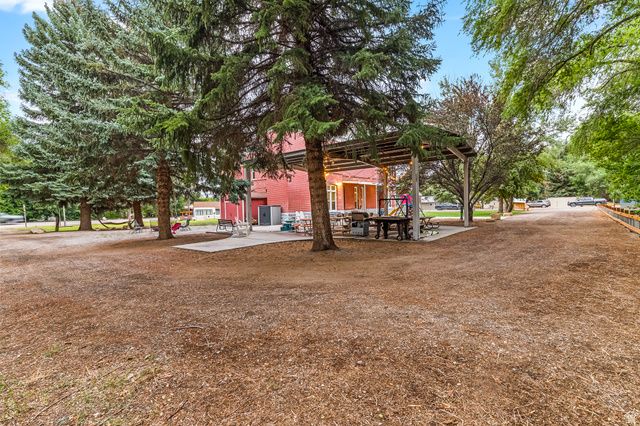 21 N MAIN ST, Junction, UT 84740