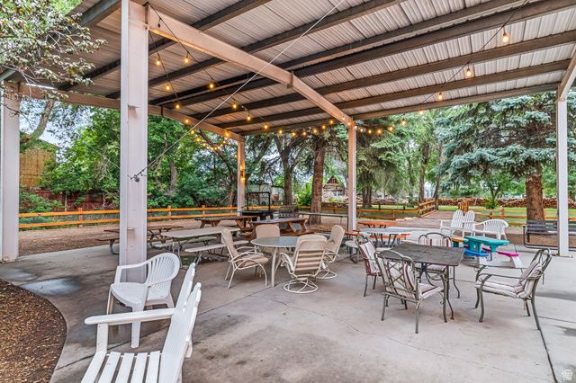 21 N MAIN ST, Junction, UT 84740