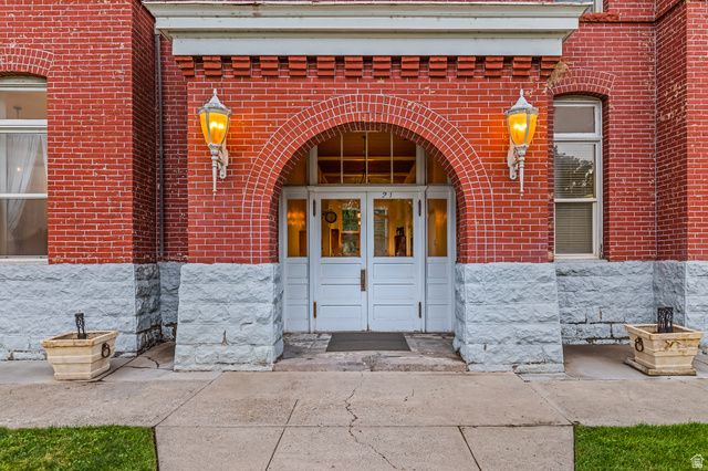 21 N MAIN ST, Junction, UT 84740