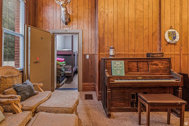 21 N MAIN ST, Junction, UT 84740