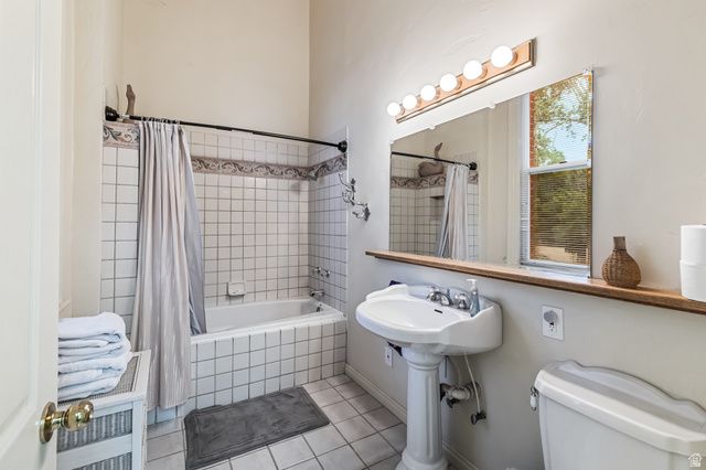 21 N MAIN ST, Junction, UT 84740