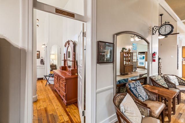 21 N MAIN ST, Junction, UT 84740