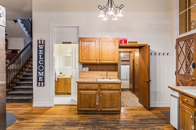 21 N MAIN ST, Junction, UT 84740