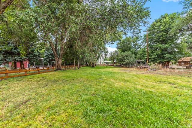 21 N MAIN ST, Junction, UT 84740