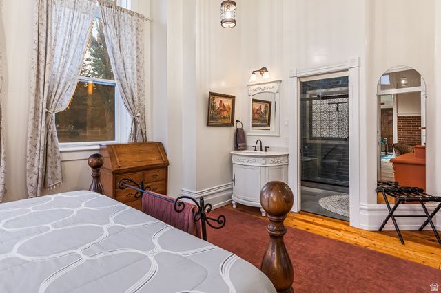 21 N MAIN ST, Junction, UT 84740