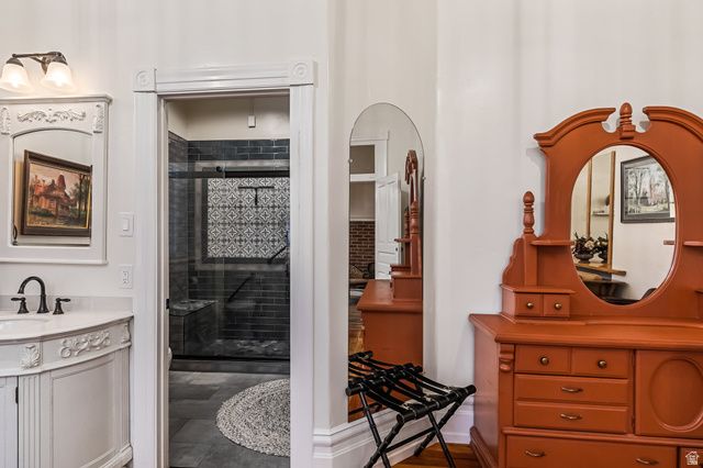 21 N MAIN ST, Junction, UT 84740